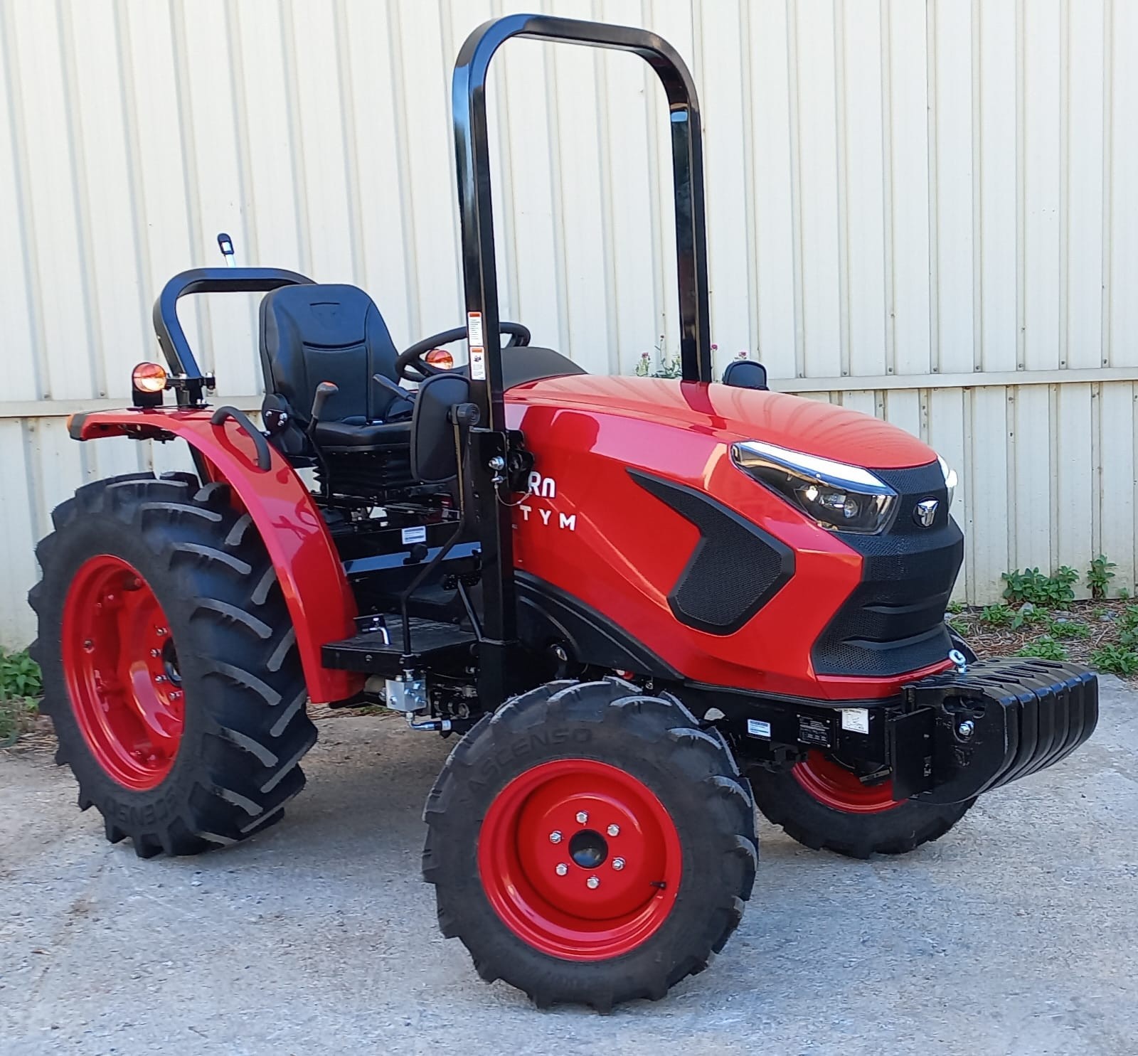 CETYMF25  TRACTOR TYM F25  45cv
